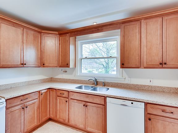 5th image of 509 Cornet Dr