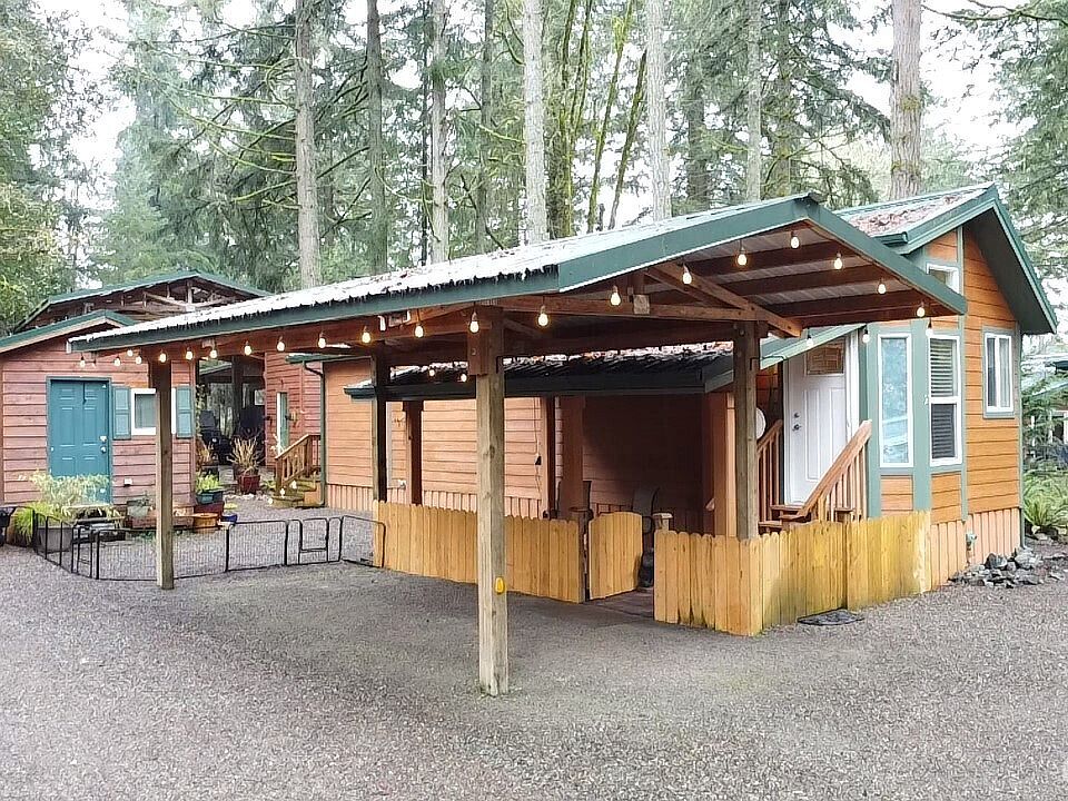 1st image of 1546 Reservation Road SE #129