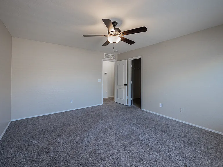 1861 E Patrick Ln — Photo 22