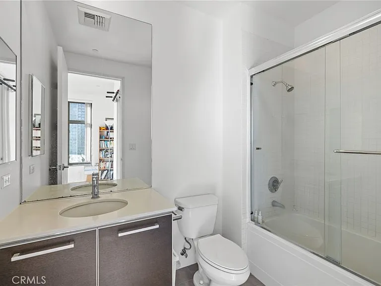 801 S Grand Ave #1611 — Photo 10