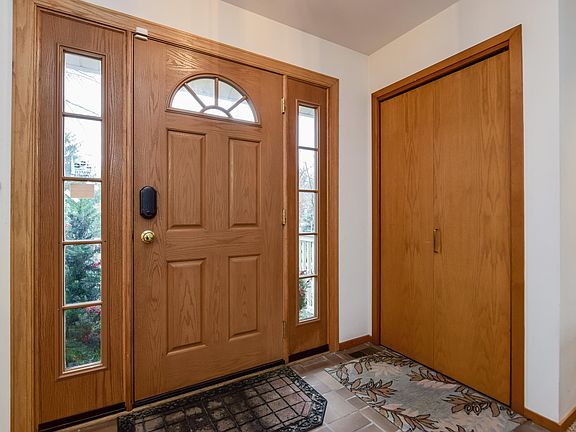 5th image of 45 Elmhurst Ave SE