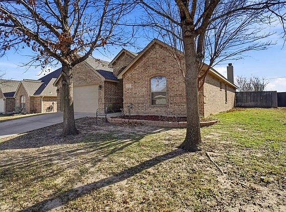 2nd image of 368 Lockwood Ln