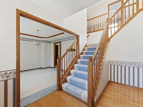 5th image of 1208 W Donahue St