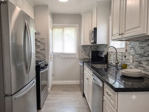1681 Latham St #2, Mountain View, CA 94041