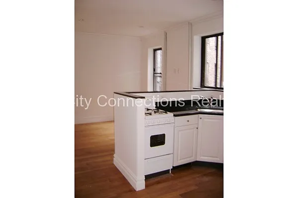 Rented by City Connections Realty | media 33