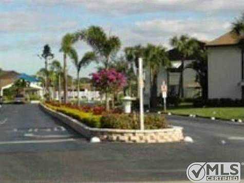 2nd image of 134 Lake Pine Cir APT A-1