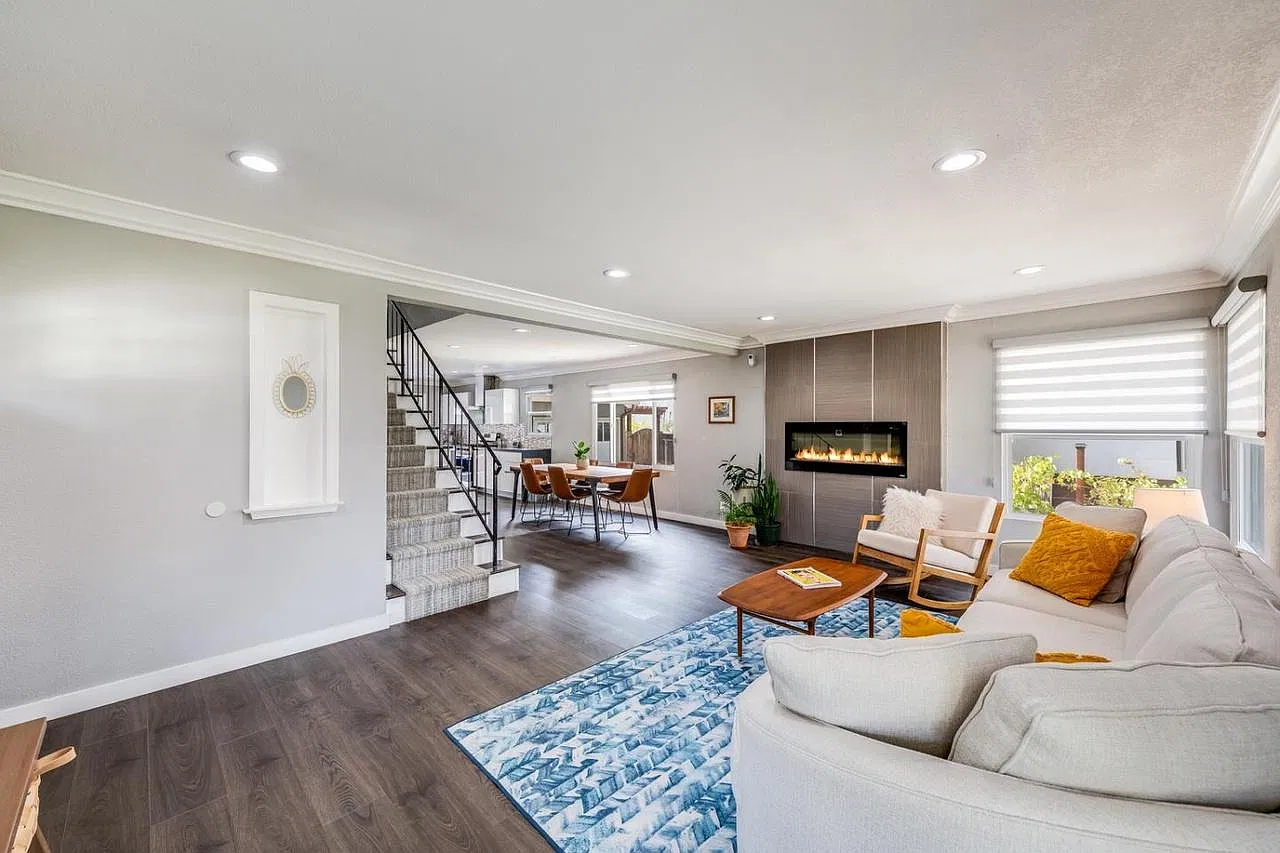 5 bed, 2226 sqft, $6,150 — Photo 3