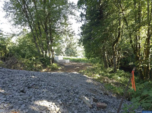 High Deck Tl800 Rd, Sweet Home, OR 97386