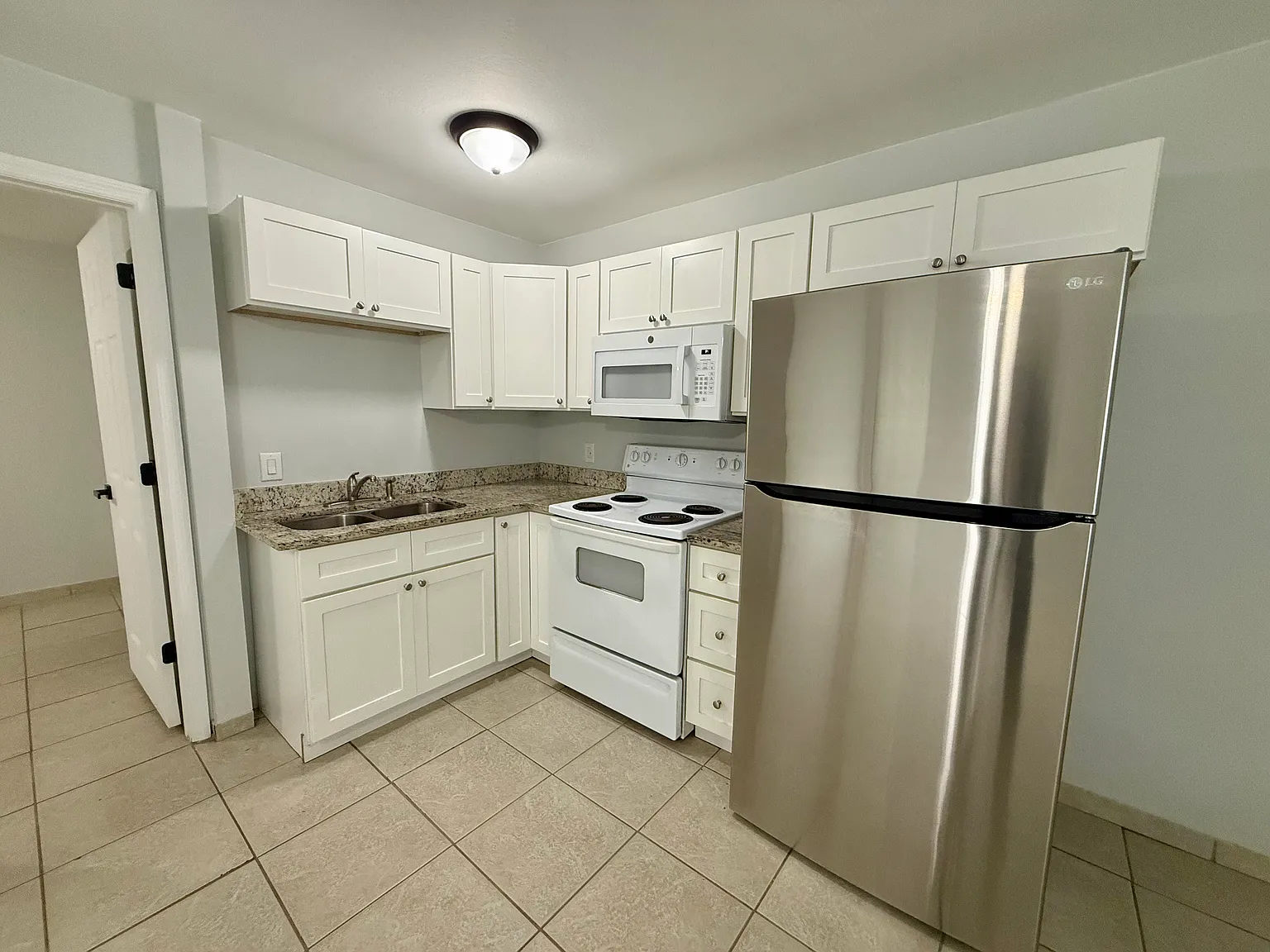 1 bed, 500 sqft, $1,300 — Photo 2