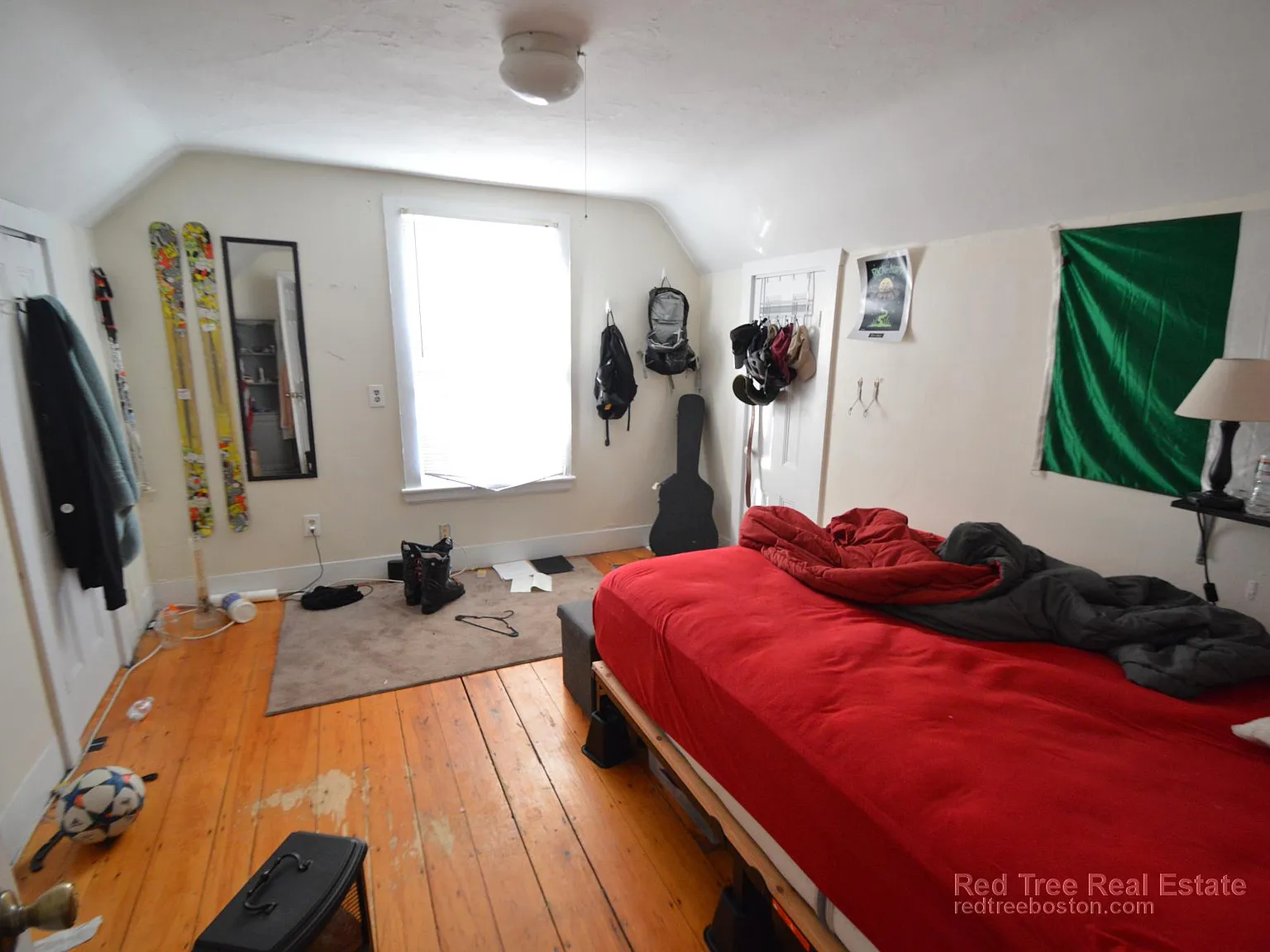 4 bed, 1200 sqft, $4,000 — Photo 3