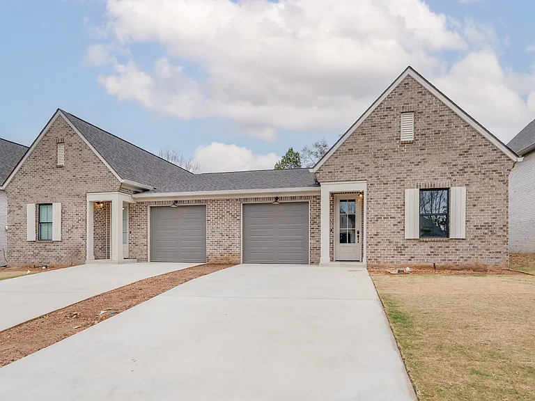 Stonebrook — Photo 60