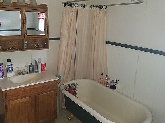 2nd image of 1810 Avenue C
