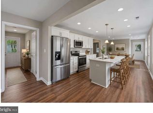 14 Montrose Rd, Pasadena, MD 21122