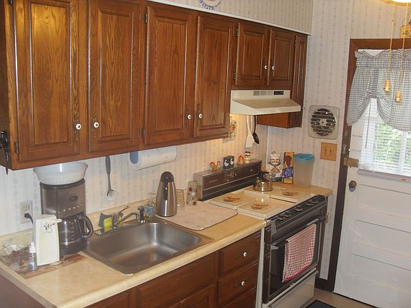5th image of 406 N Ontario Ave