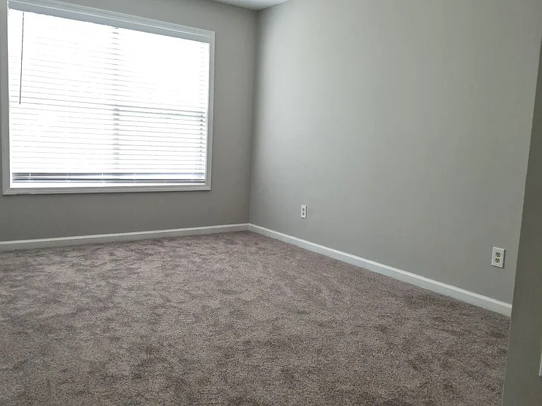3663 Sapphire Ct — Photo 9