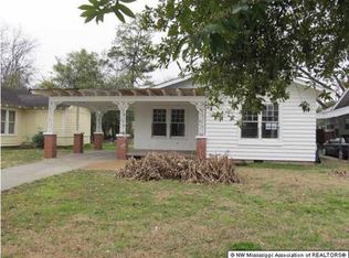 811 Cherokee St, Clarksdale, MS 38614