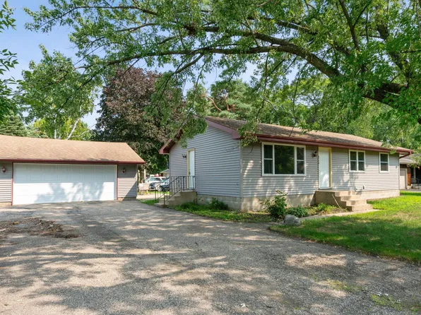 6748 Douglas Dr N, Brooklyn Park, MN 55429