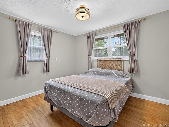 5th image of 719 Mitchell St