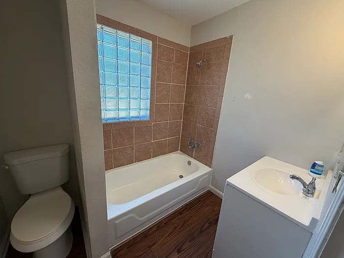 3 bed, 2.0 bath, 1291 sqft, $1,750 — Photo 4