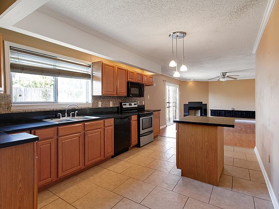 5th image of 7716 Duke Ct