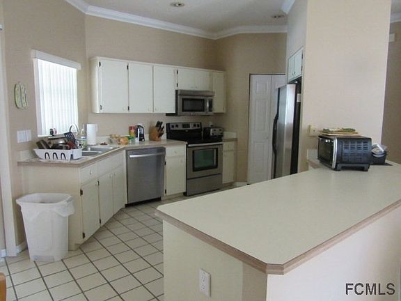 3rd image of 5 Tucahoe Way
