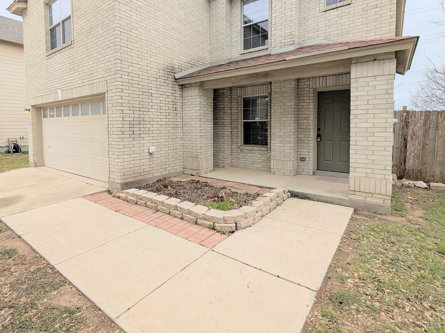 3 bed, 2.5 bath, 2138 sqft, $1,950 — Photo 4