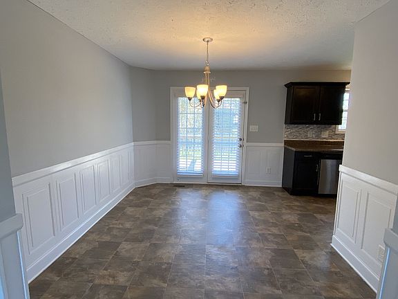 5th image of 548 Magnolia Dr