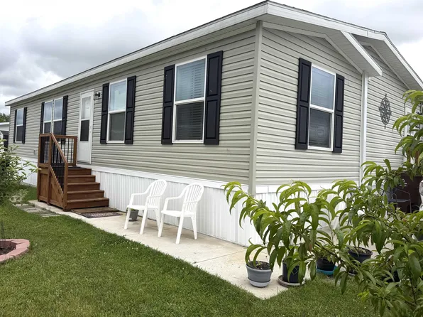 1042 Jackson Ct, Mount Pleasant, MI 48858