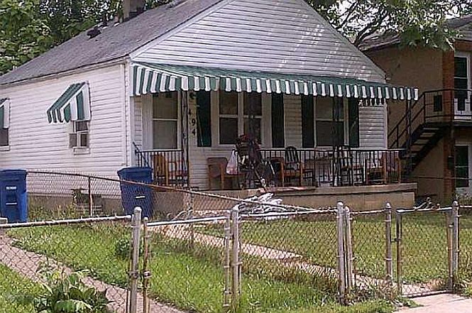 2 Bed 1 Bath BIG FENCED YARD