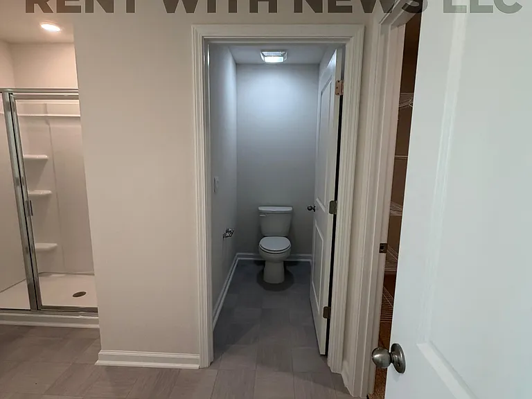 105 Brookberry Ct — Photo 40