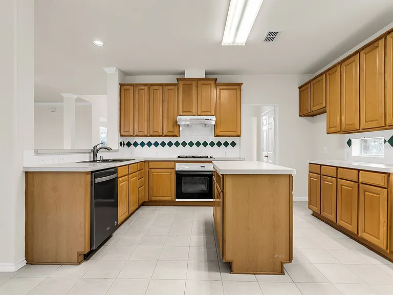 2429 Clear Field Dr — Photo 36