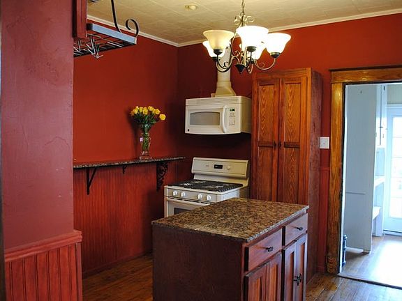 2nd image of 5640 Hawthorne Pl