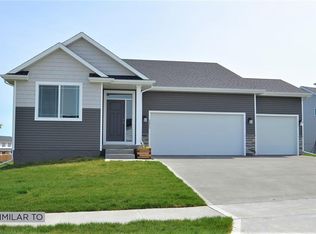 5321 Saint Andrews Cir, Des Moines, IA 50320