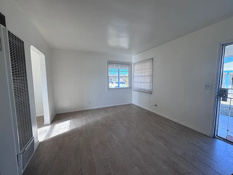 45126 Redwood Ave #1 — Photo 4