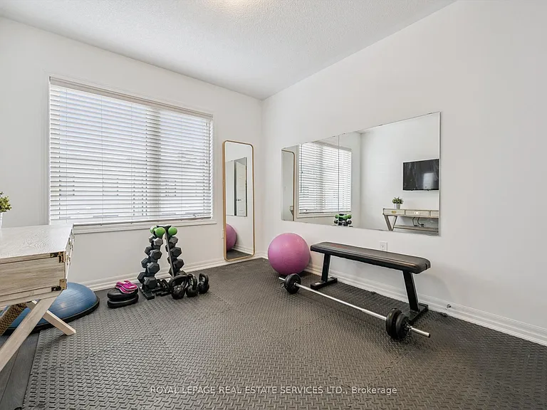 78 Huguenot Rd — Photo 29