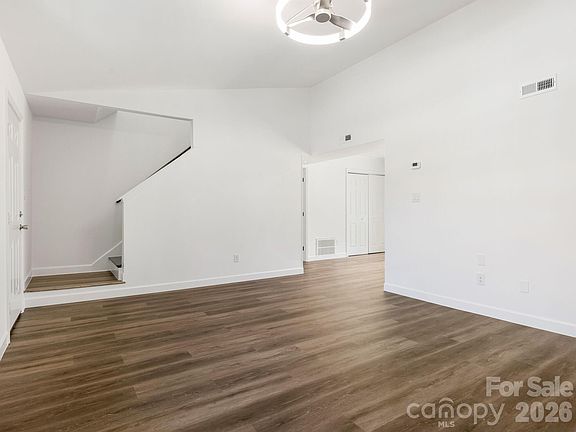4th image of 6223 Whitewater Dr