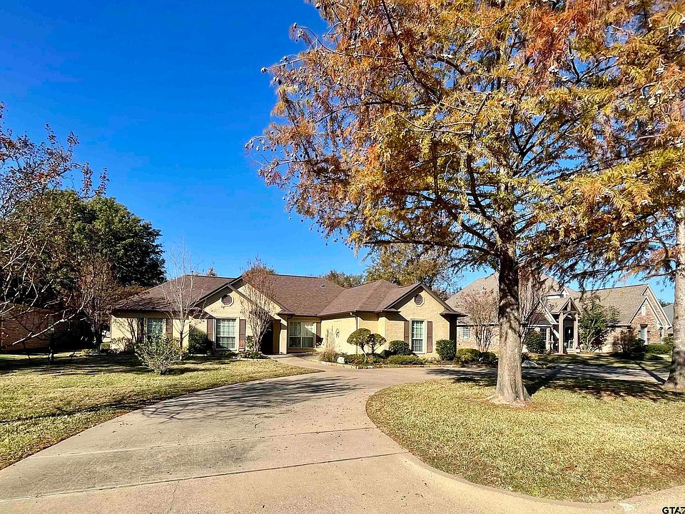 1st image of 218 Bayhills Dr