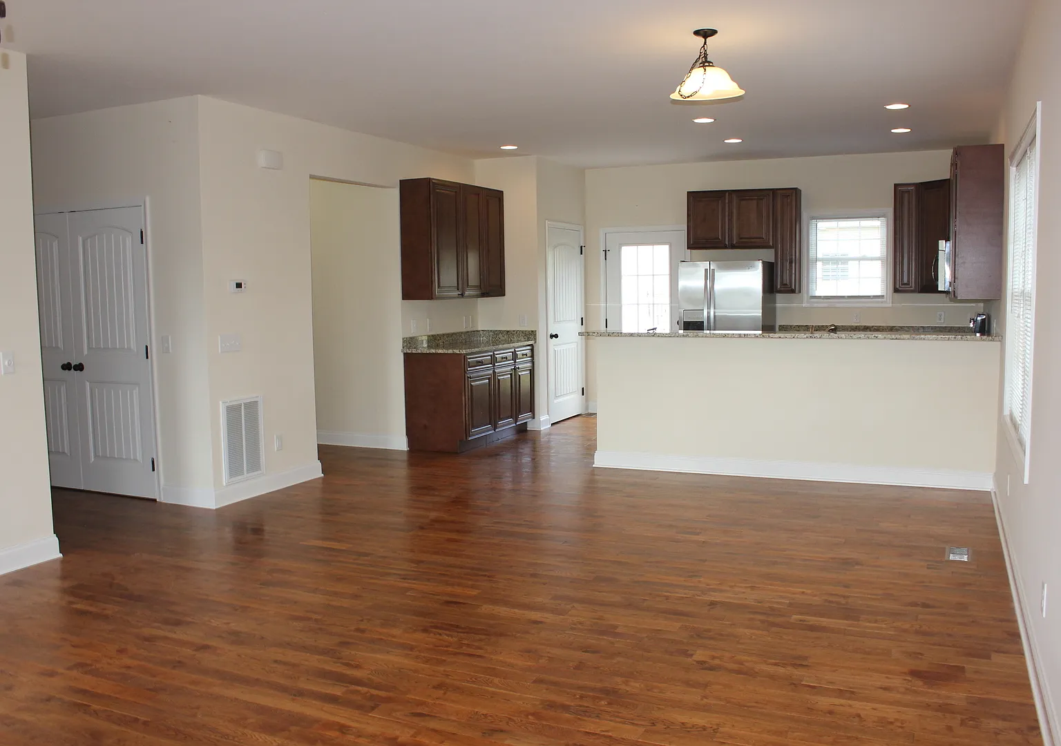 Duplex in Turner Ashby School District — Photo 4