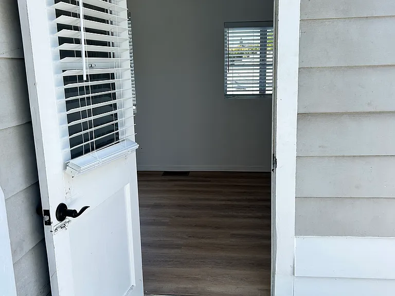 124 W Pedregosa St — Photo 10