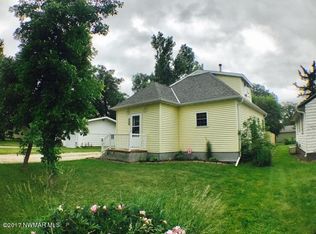 320 Crocker Ave S, Thief River Falls, MN 56701