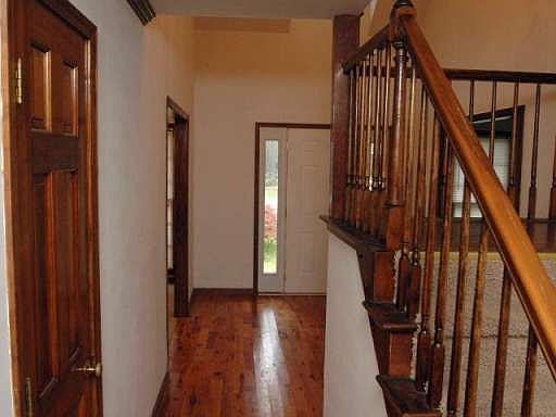3rd image of 135 Collier Ct