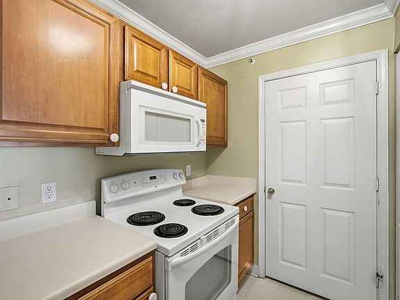 5th image of 18318 Bridle Club Dr