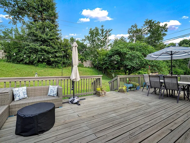 322 Spring Meadows Dr — Photo 29