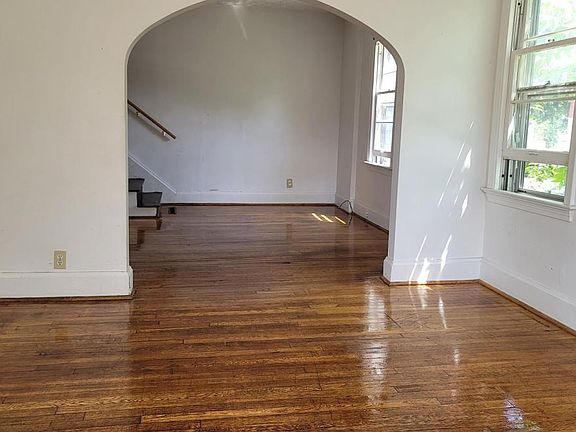 5th image of 628 S Rockhill Ave
