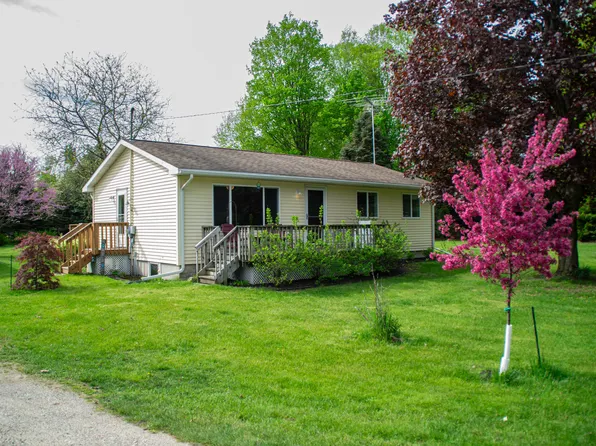 14290 Algoma Ave NE, Cedar Springs, MI 49319