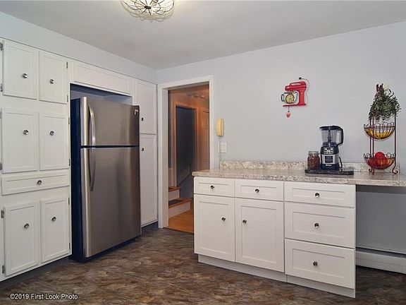 5th image of 46 Belvedere Dr