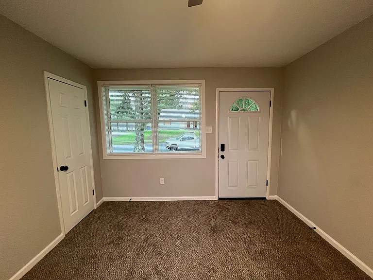 3014 Waynoka Ave — Photo 12