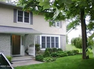 105 Overlook Dr, Cobleskill, NY 12043