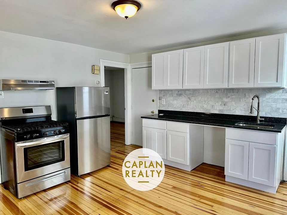 1st image of 89 Carlisle St #B