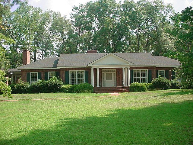 1st image of 804 W Roanoke Dr